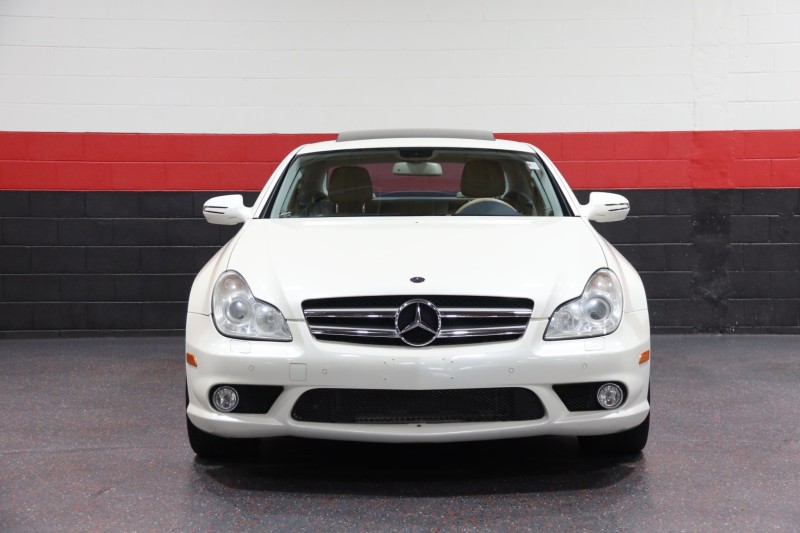 2010 Mercedes-Benz CLS550 AMG Sport 4dr Sedan in , 