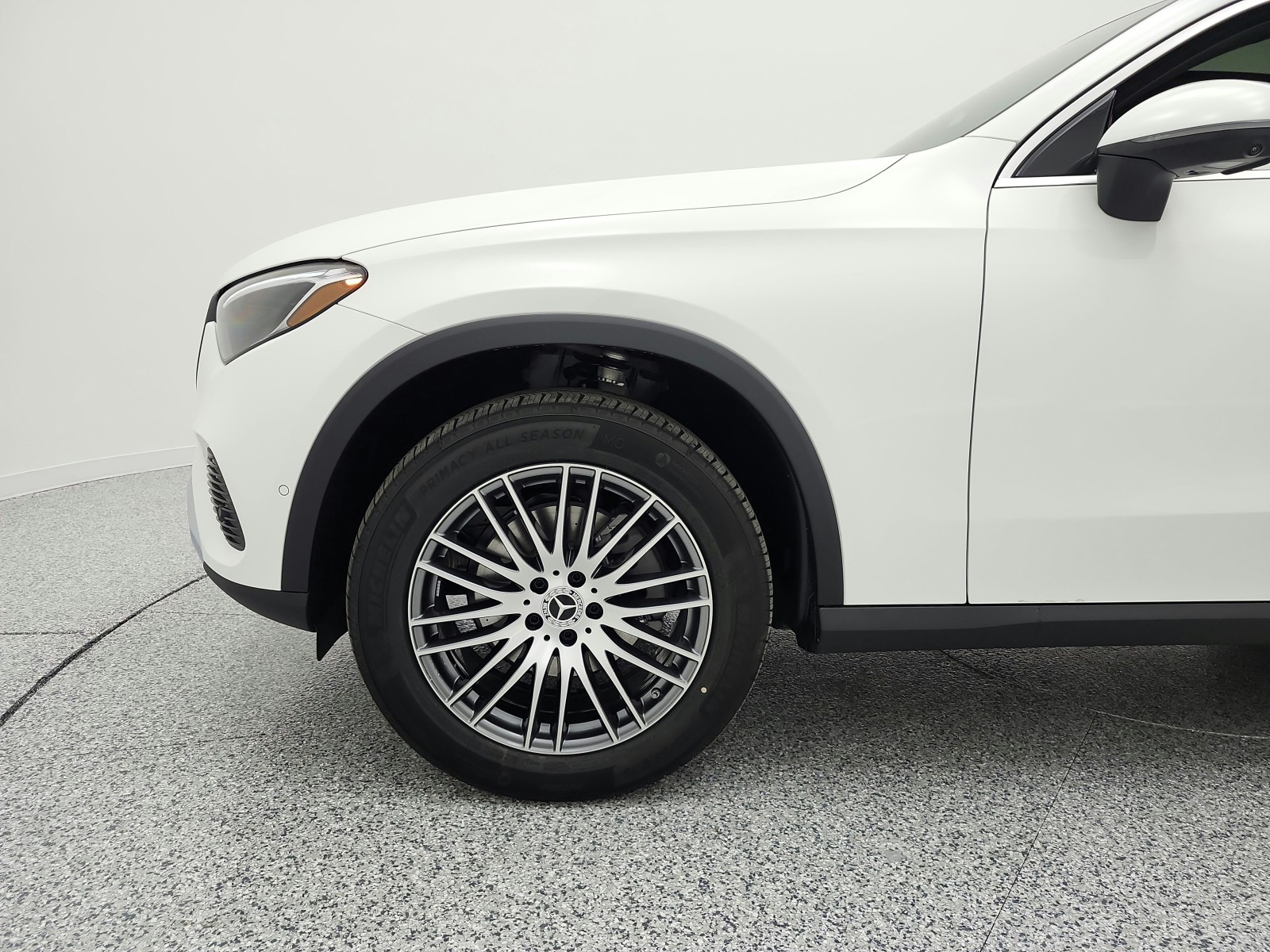 New 2026 Polar White Mercedes-Benz GLC 300 image 13
