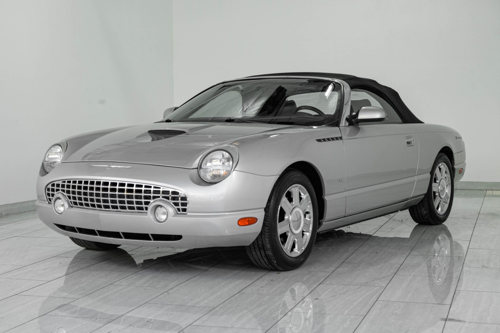2004 Ford Thunderbird PREMIUM AUTOMATIC LEATHER HEATED SEATS LEATHER STE 4