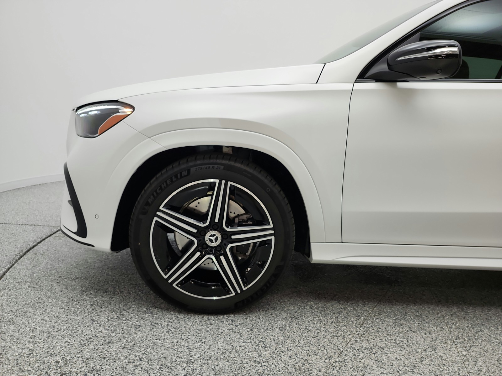 New 2026 MANUFAKTUR Moonlight White magno Mercedes-Benz GLE 450 4MATIC® SUV image 15