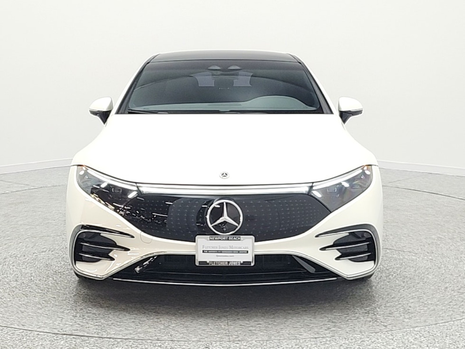 Certified Used 2023 MANUFAKTUR Diamond White Mercedes-Benz EQS 580 4MATIC® Sedan image 2