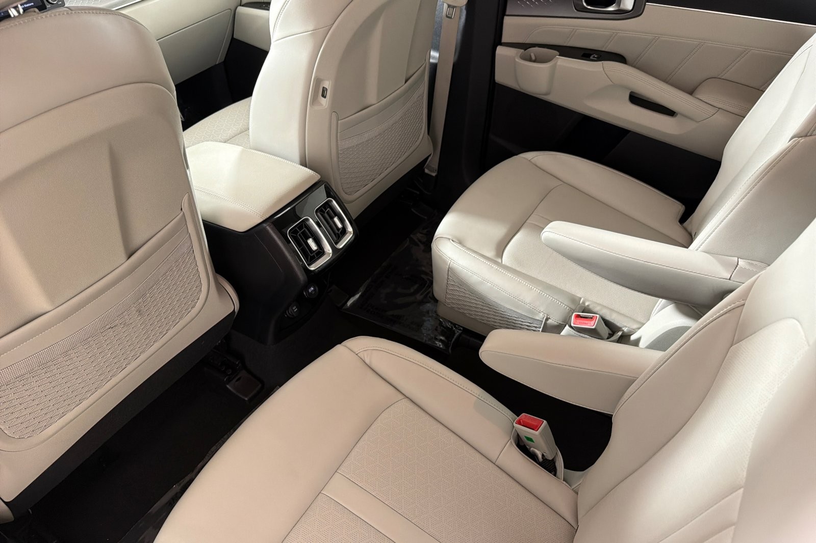 Used 2022 Gravity Blue Kia SX AWD image 11