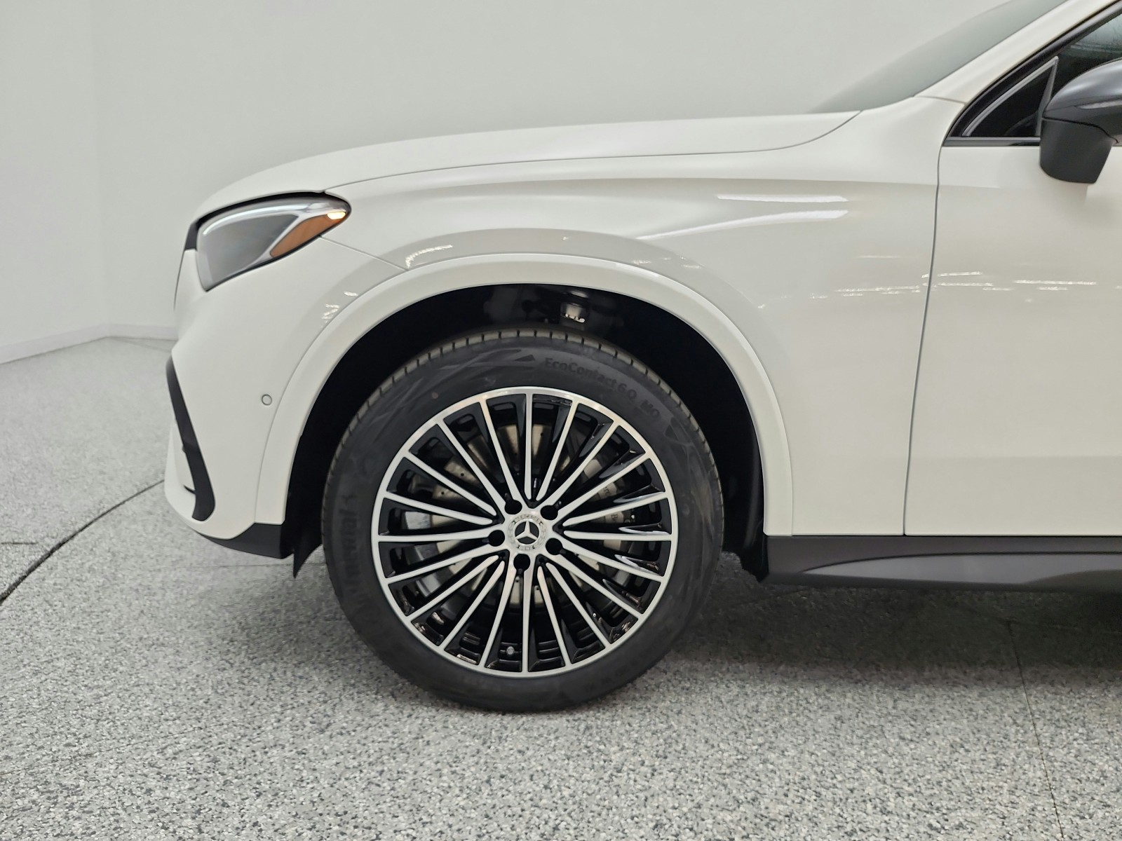 New 2027 Polar White Mercedes-Benz GLC 300 SUV image 15