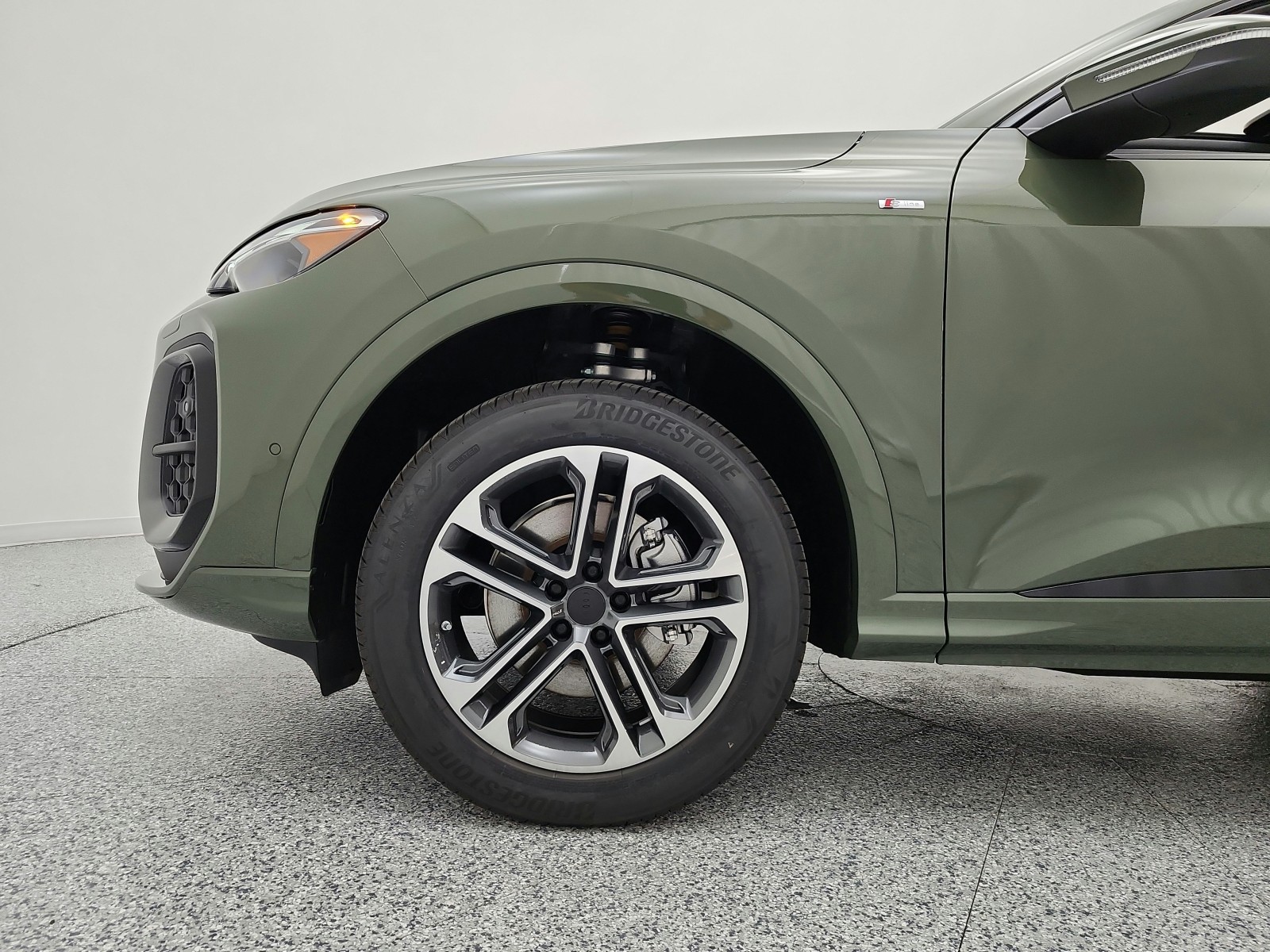 New 2026 District Green Metallic Audi Premium 2.0 TFSI quattro image 23