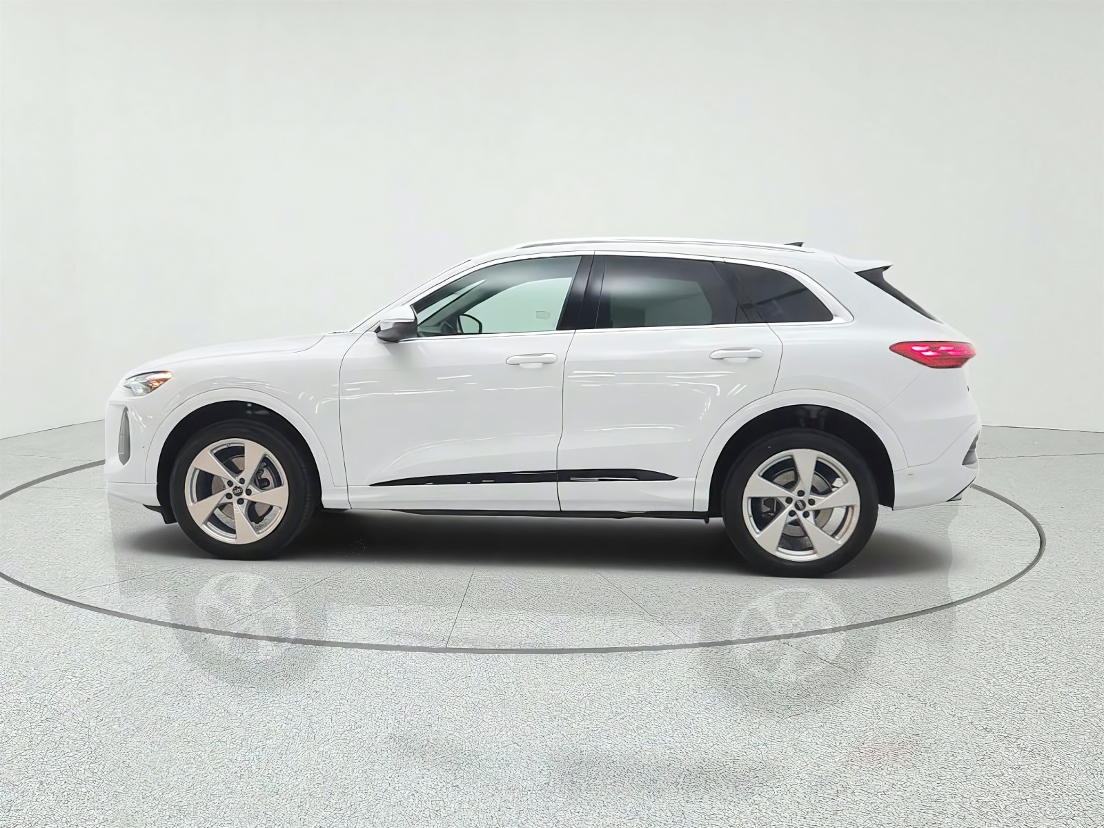 Used 2025 Glacier White Metallic Audi Premium Plus image 8