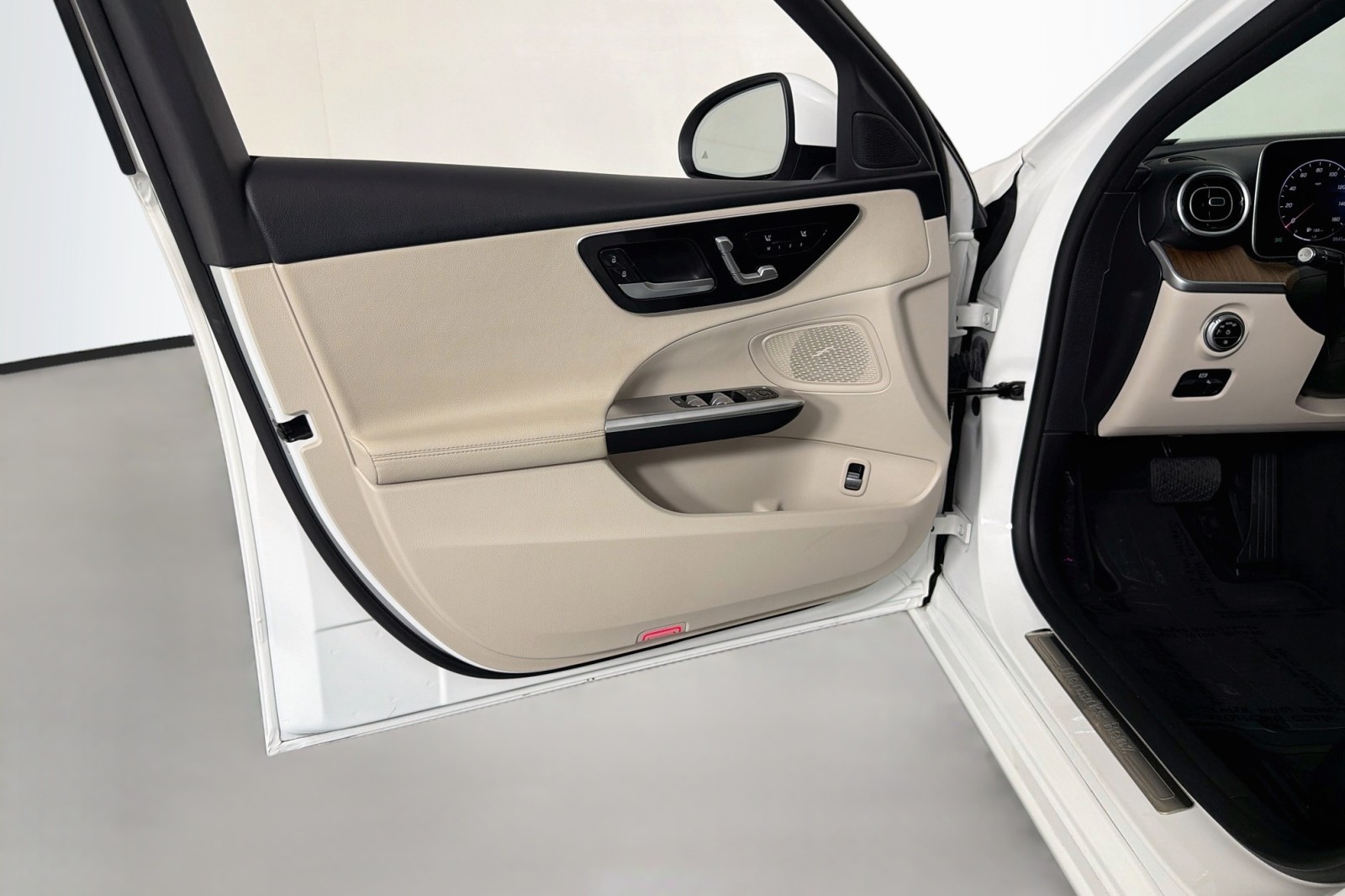 Certified Used 2024 Polar White Mercedes-Benz C 300 image 22