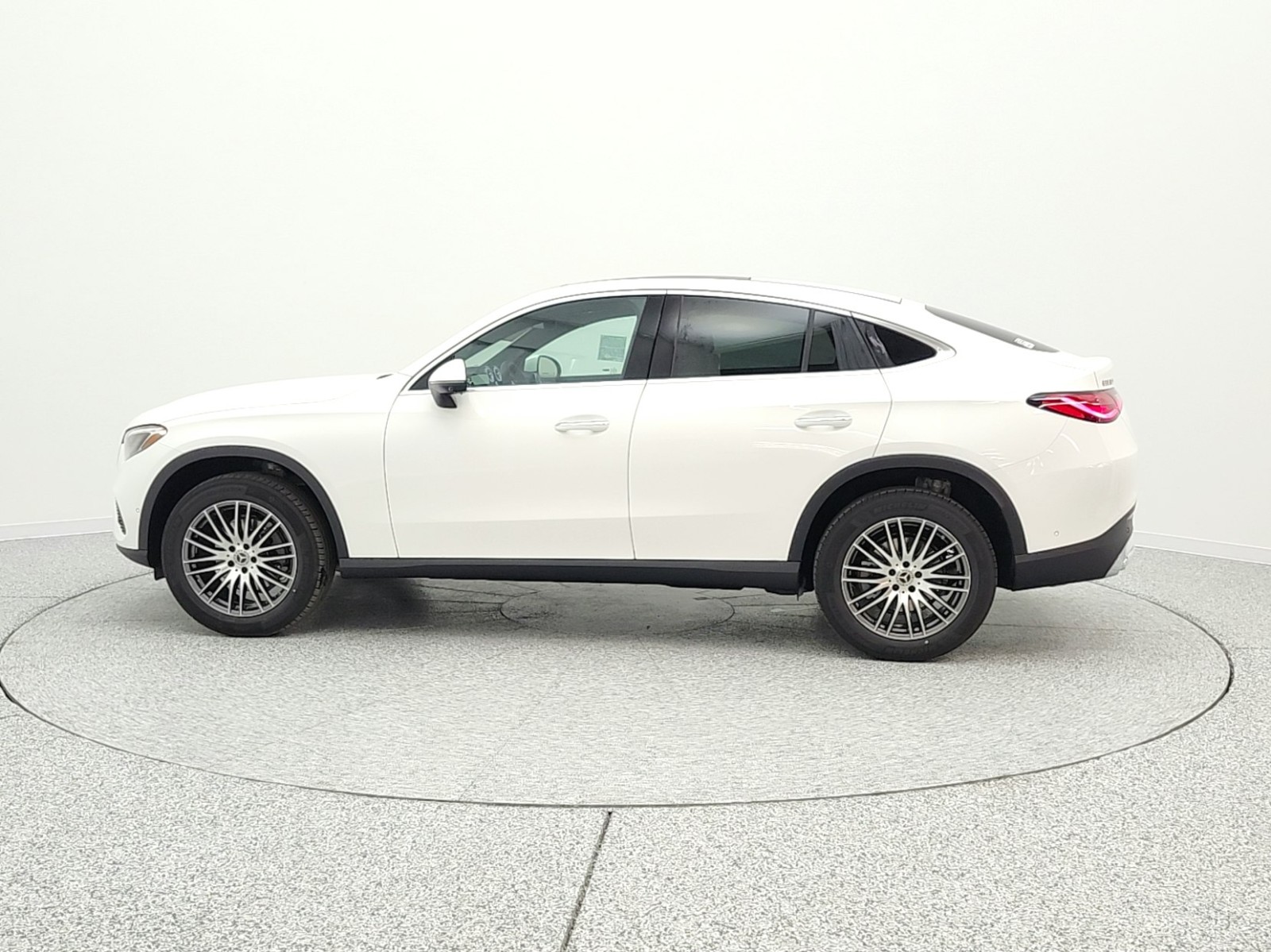 New 2026 Polar White Mercedes-Benz GLC 300 image 8