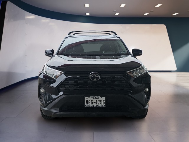 2020 Toyota RAV4 XLE 8