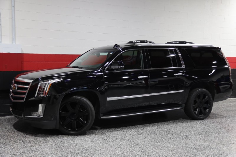 2016 Cadillac Escalade ESV Luxury Collection 4WD 4dr Suv in , 