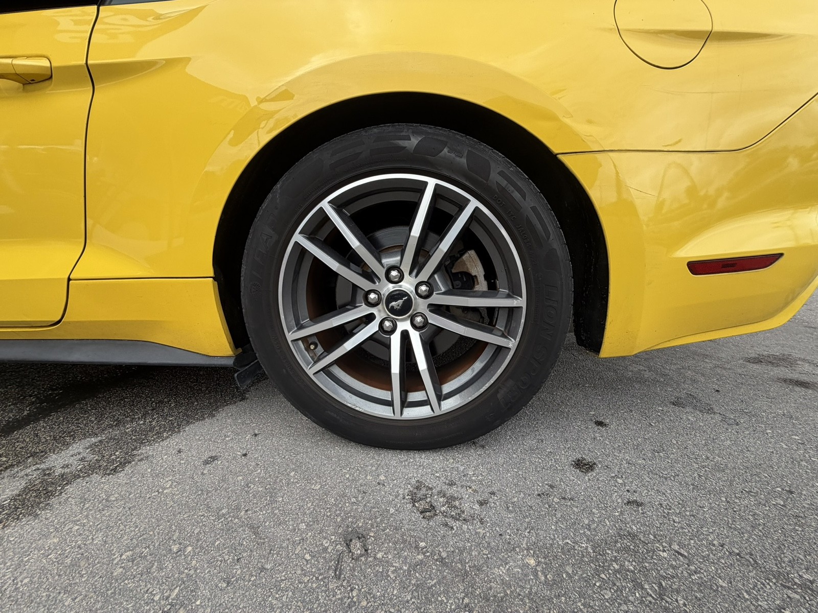 2016 Ford Mustang - $12,977