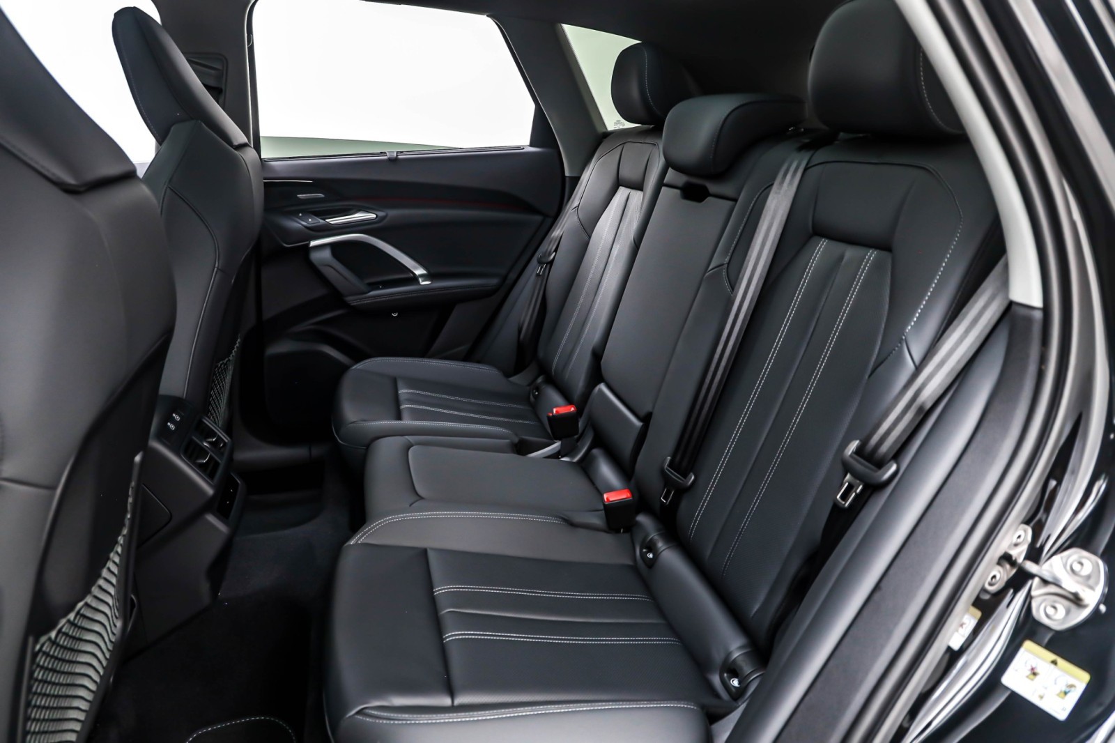 New 2025 Mythos Black Metallic Audi Premium Plus 2.0 TFSI quattro image 8