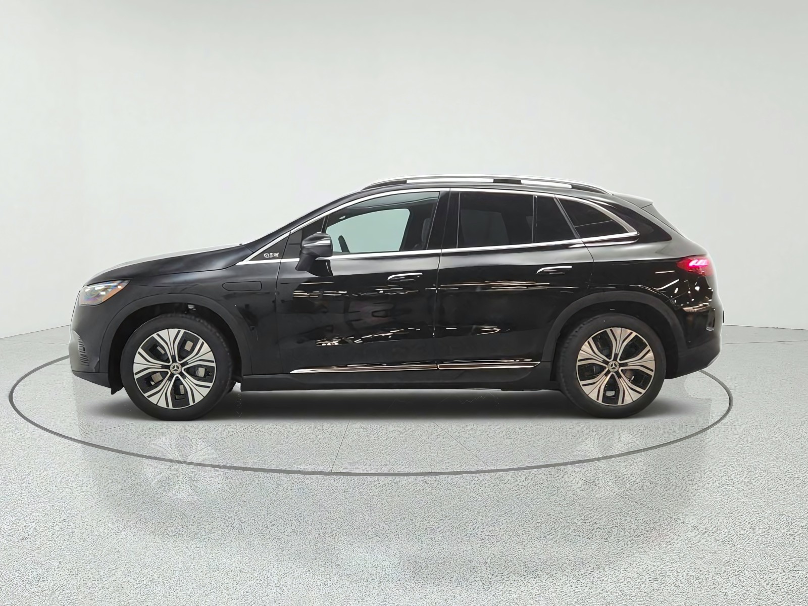 New 2027 Obsidian Black Metallic Mercedes-Benz EQE 320+ SUV image 8