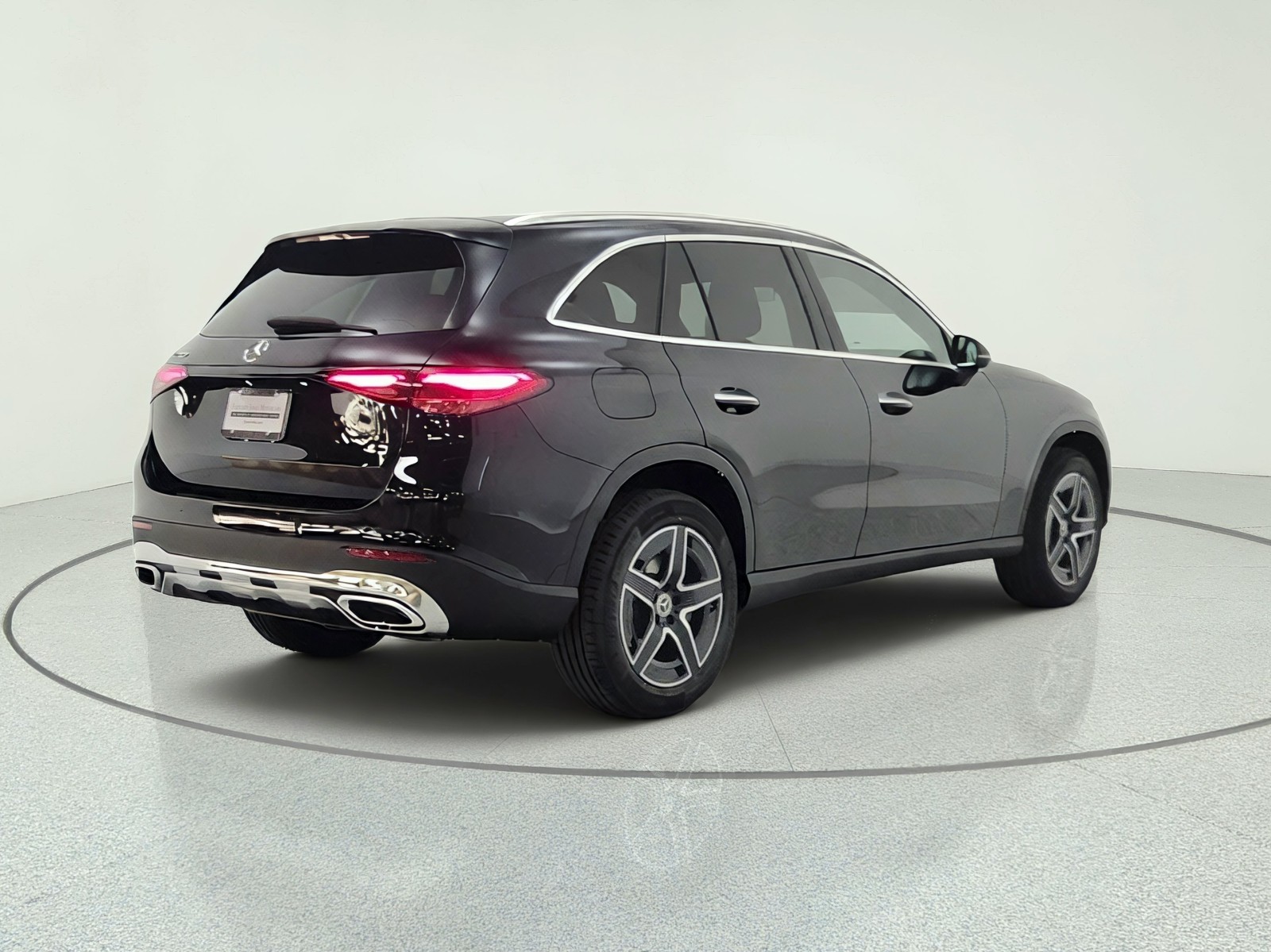 New 2027 Black Mercedes-Benz GLC 300 SUV image 5