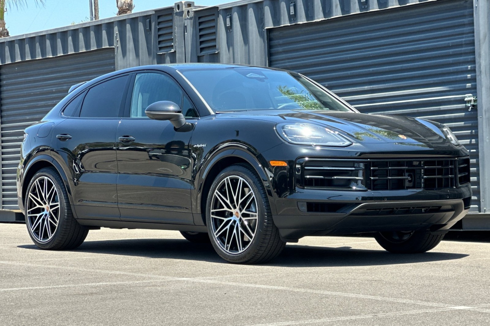 New 2026 Chromite Black Metallic Porsche E-Hybrid image 10
