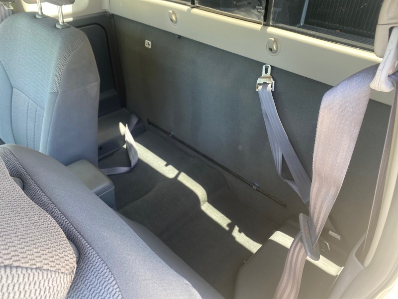 2002 Nissan Frontier 2WD XE XCAB 5 SPD AC 4 CYL in ,