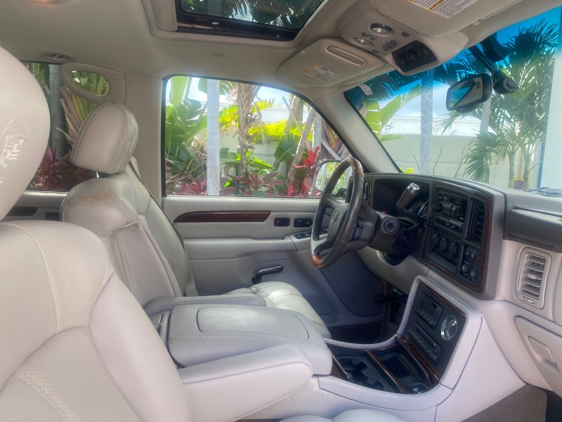 2002 Cadillac Escalade LOW  MILES 67,881 1 OWNER in , 