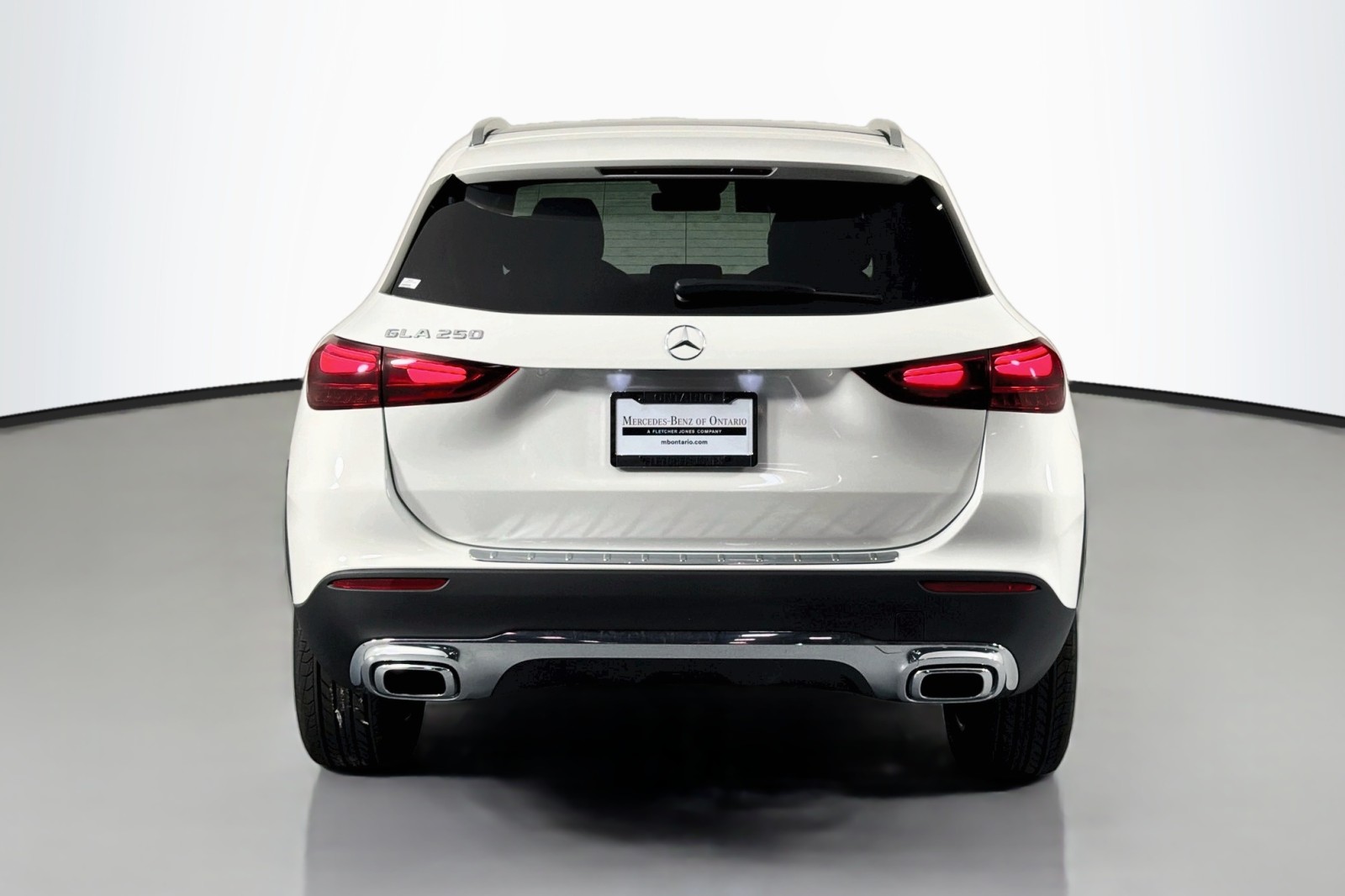 New 2026 Polar White Mercedes-Benz GLA 250 SUV image 3