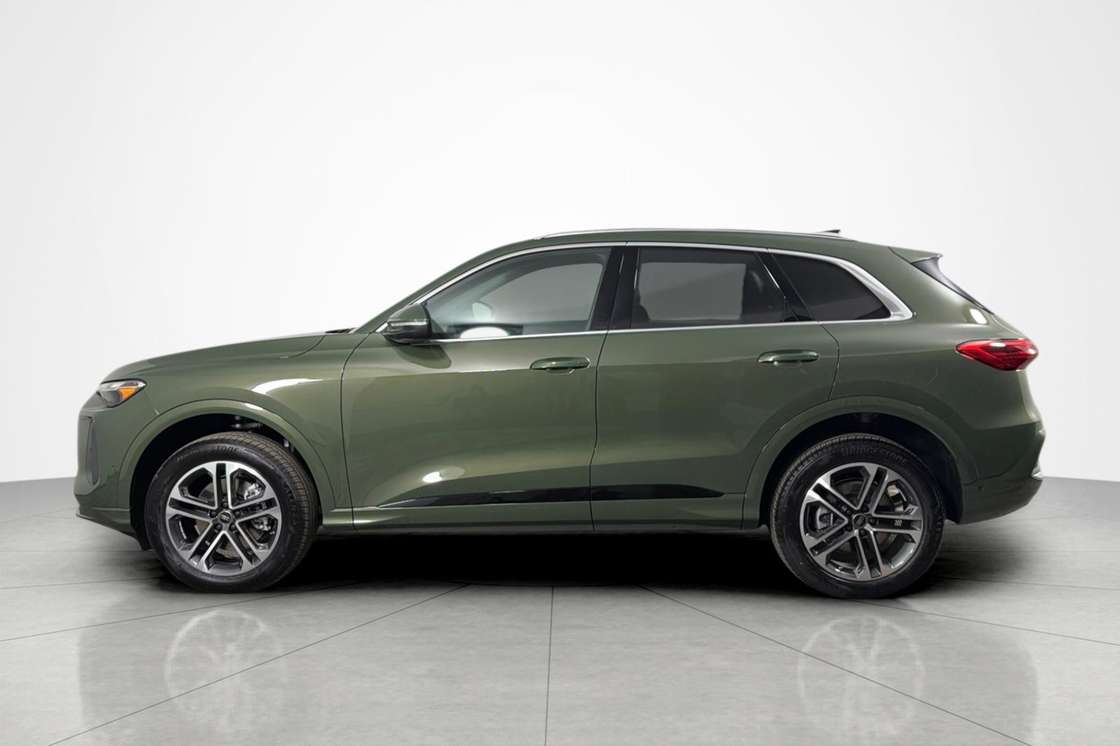 New 2026 District Green Metallic Audi Premium 2.0 TFSI quattro image 3