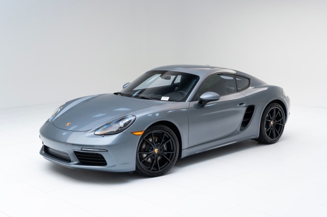 2025  718 Cayman  in , 