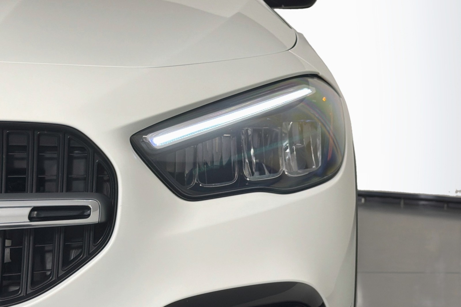 Certified Used 2026 Polar White Mercedes-Benz GLA 250 image 16