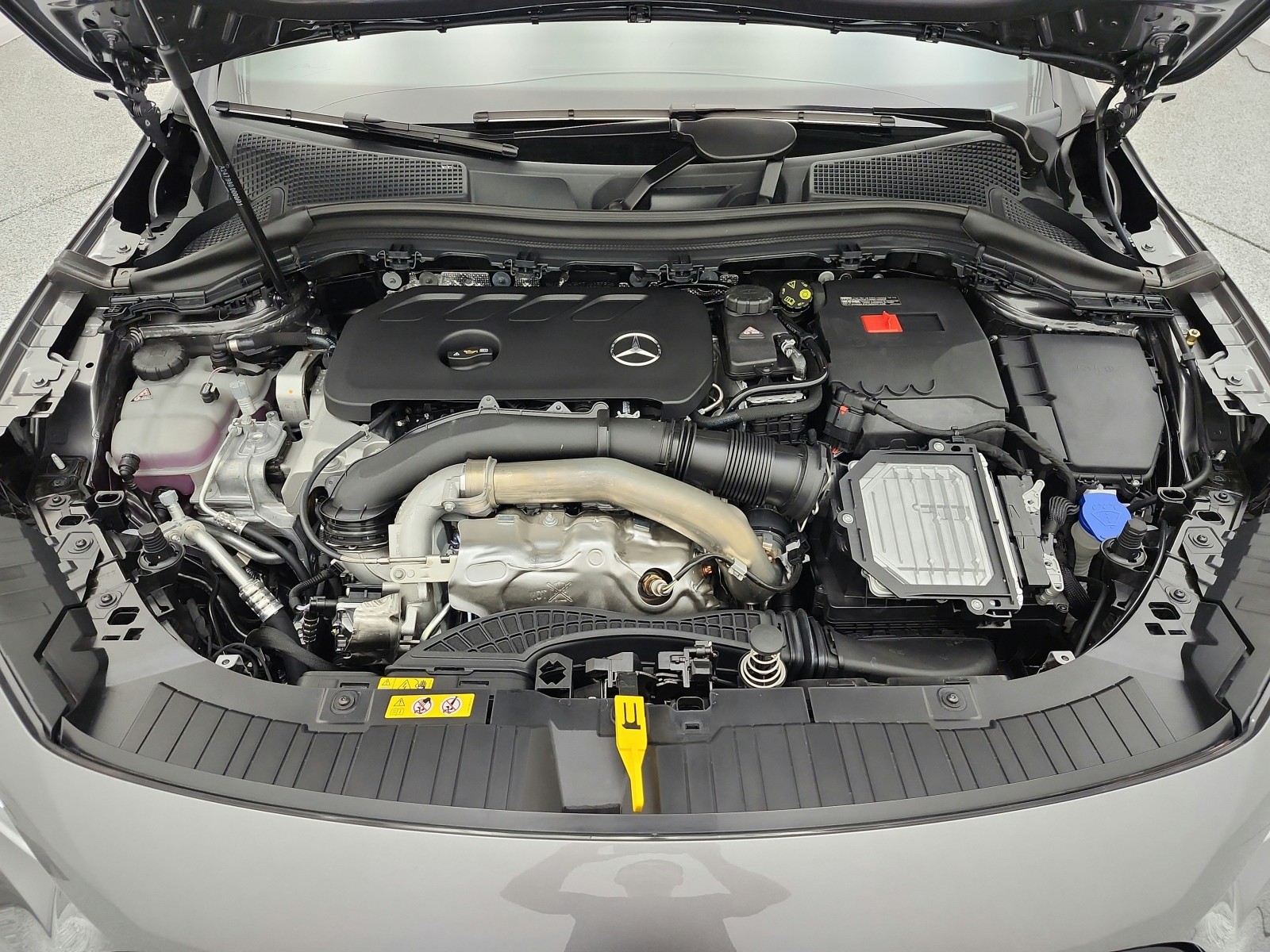 New 2026 Mountain Grey Metallic Mercedes-Benz GLA 250 SUV image 12