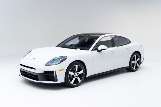 2025  Panamera 4 in , 