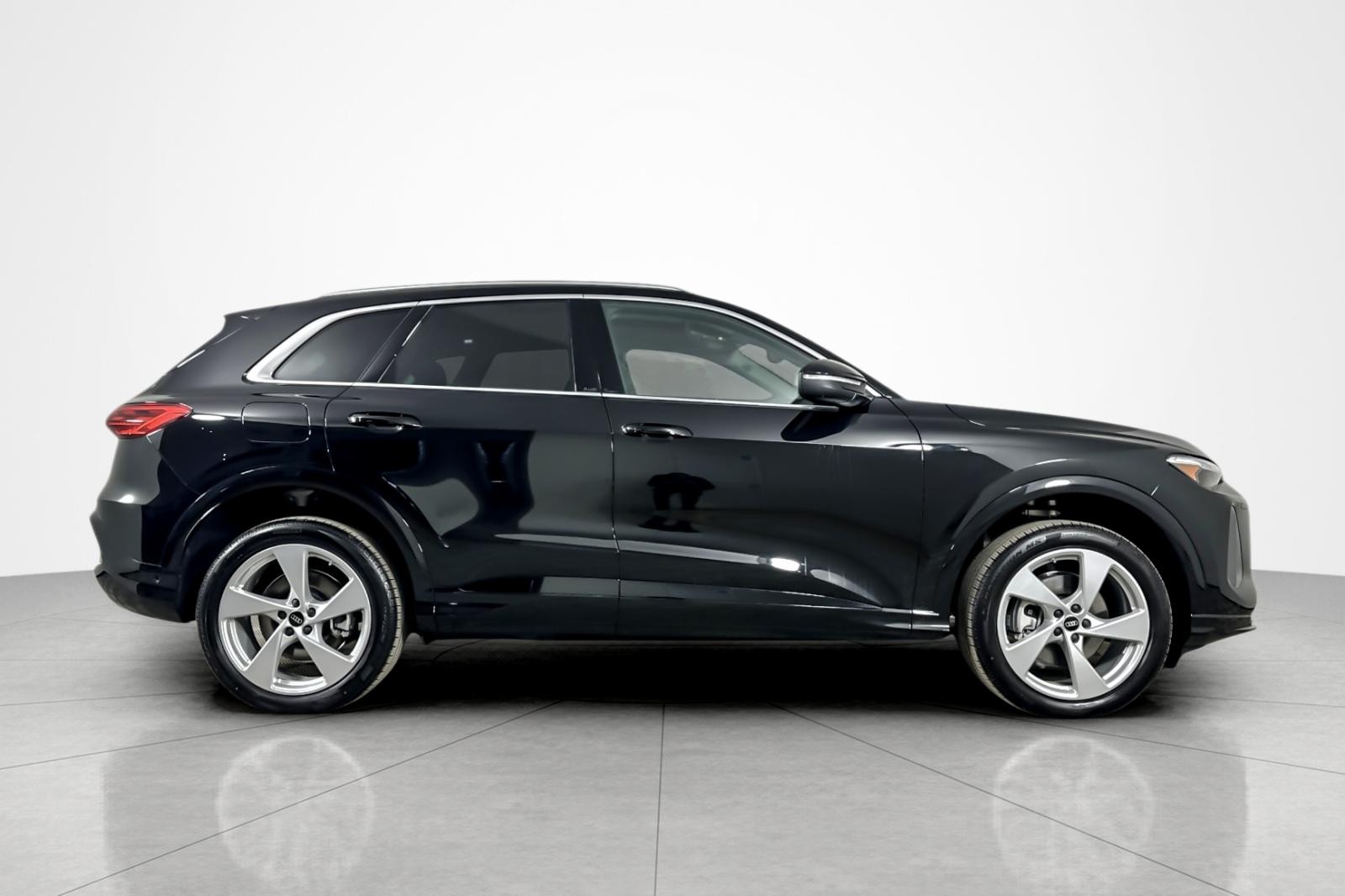 New 2025 Mythos Black Metallic Audi Premium Plus 2.0 TFSI quattro image 7