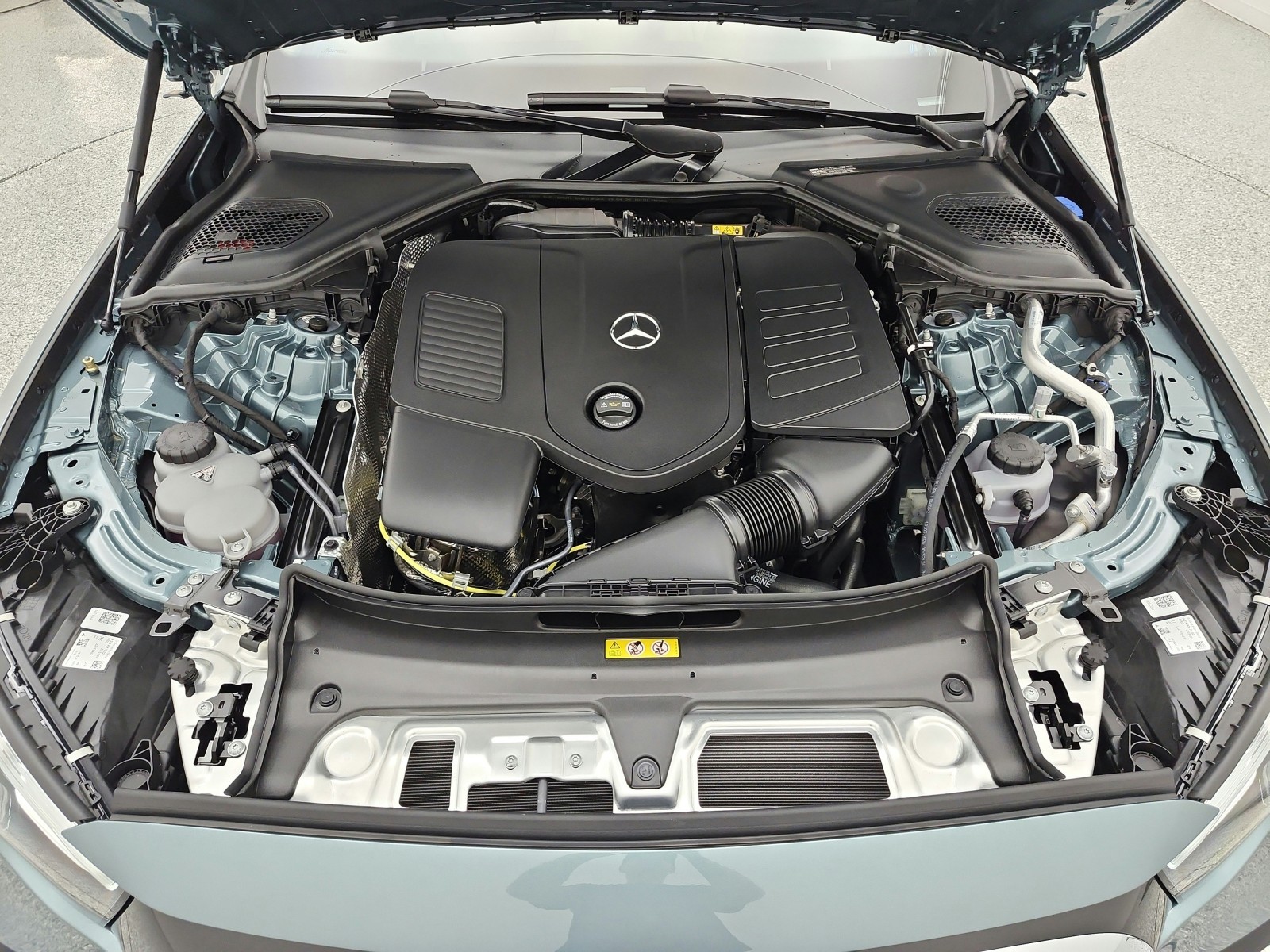 New 2027 Verde Silver Metallic Mercedes-Benz E 350 RWD Sedan image 12