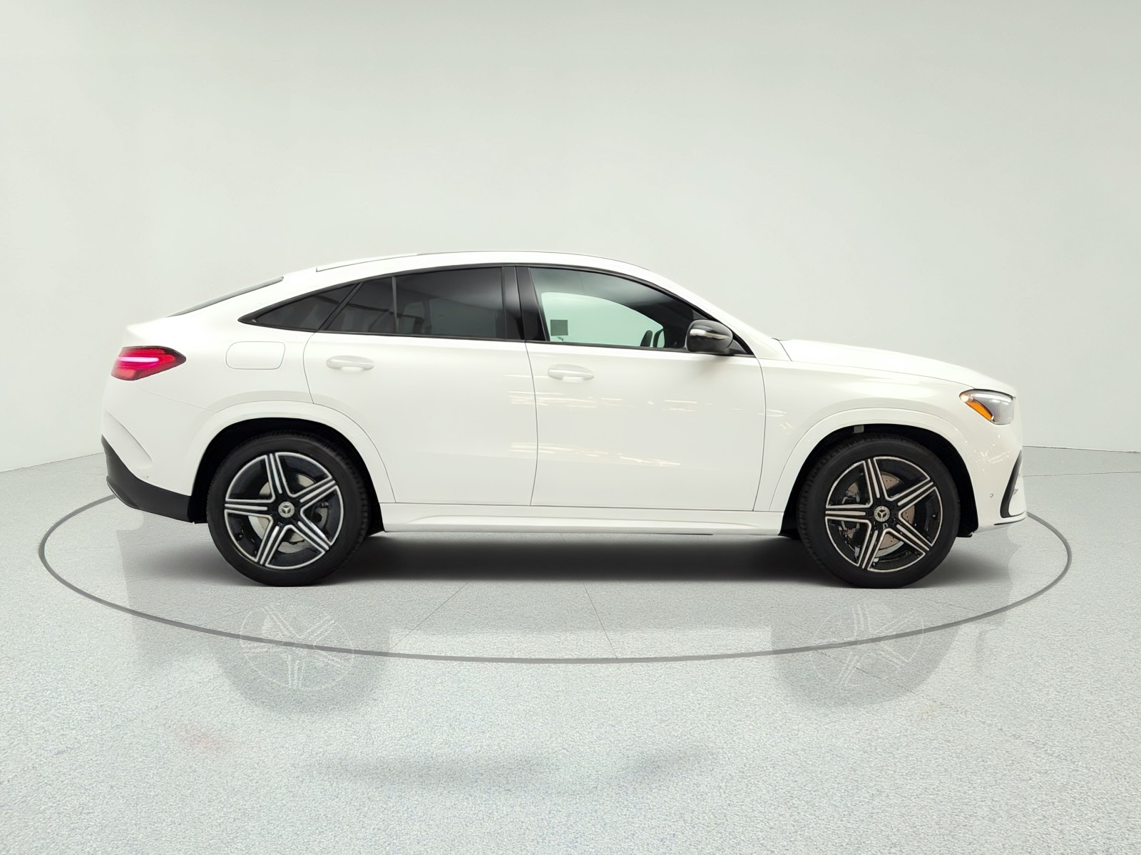 New 2026 Polar White Mercedes-Benz GLE 450 4MATIC® Coupe image 4
