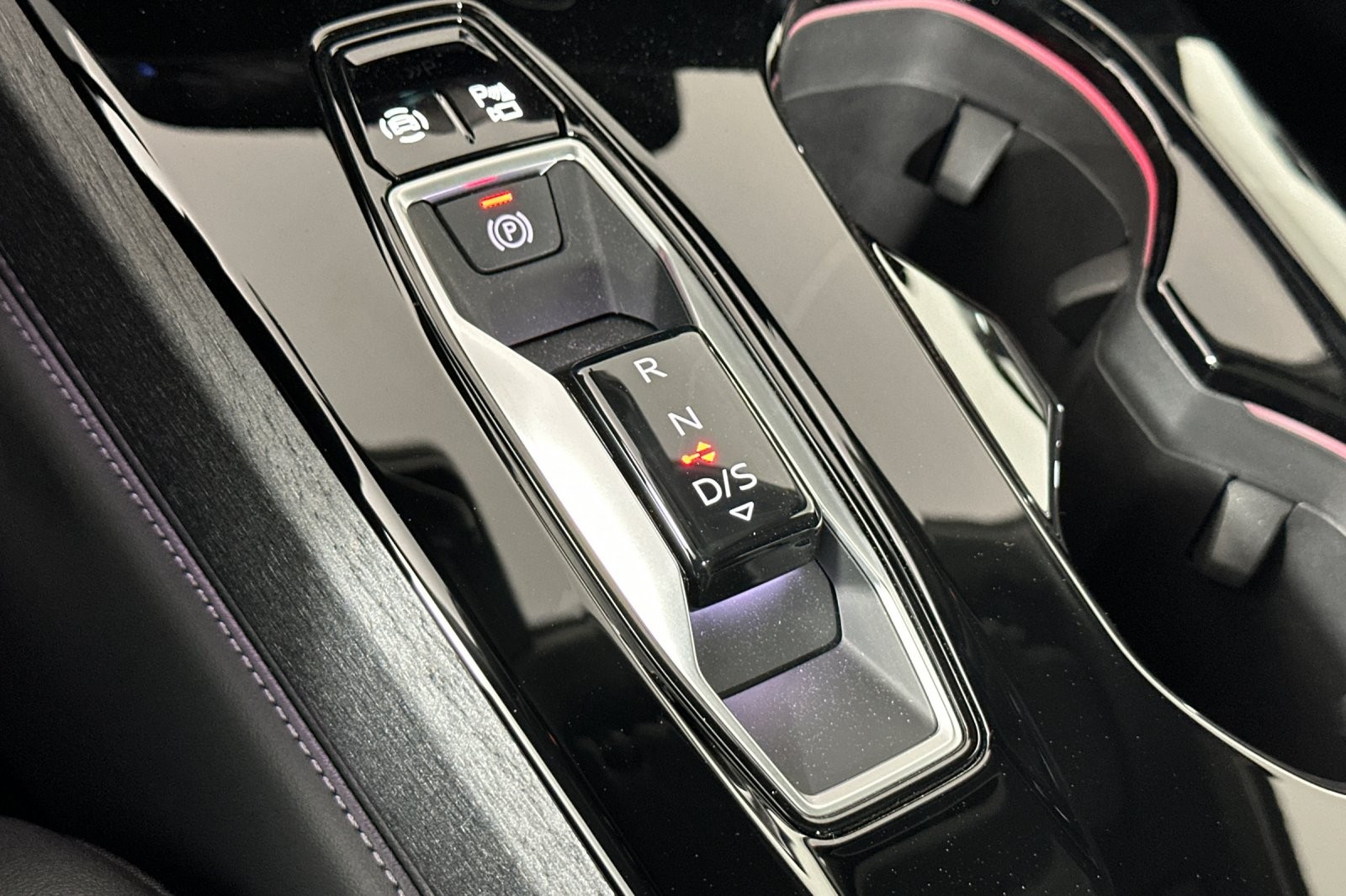 New 2025 Glacier White Metallic Audi Premium Plus 2.0 TFSI quattro image 20