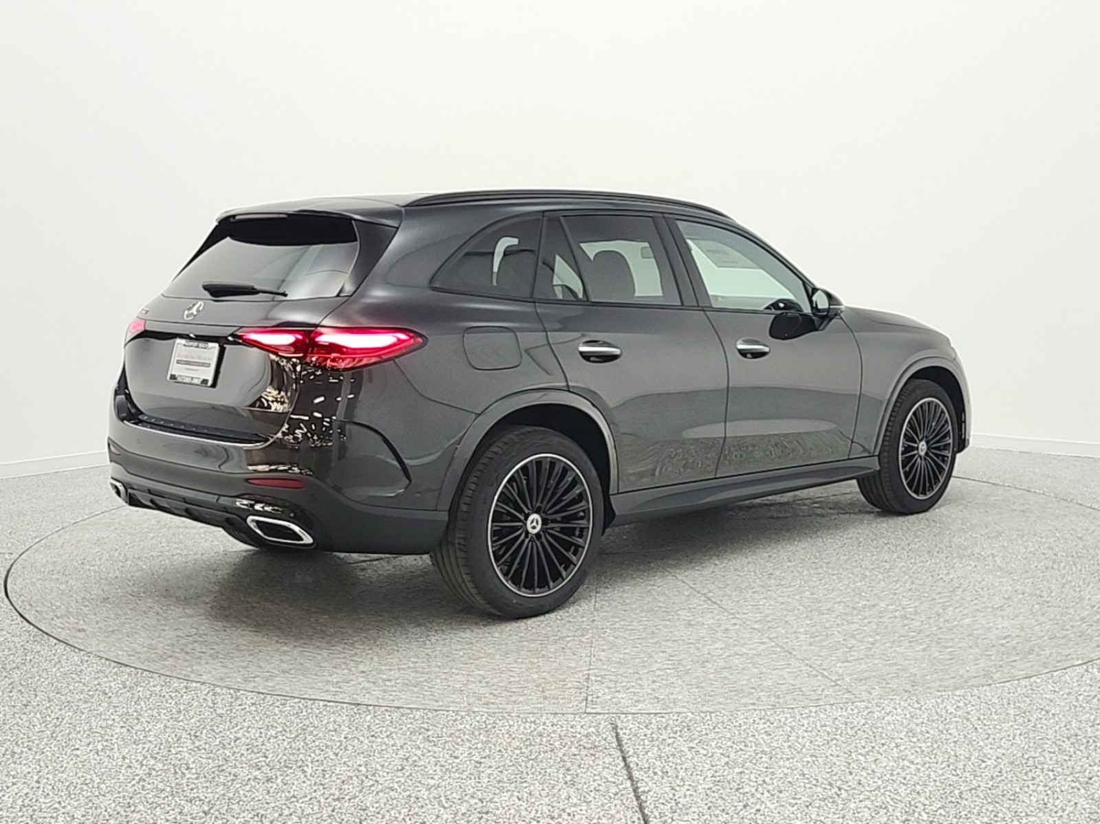 New 2026 Graphite Grey Metallic Mercedes-Benz GLC 300 image 5