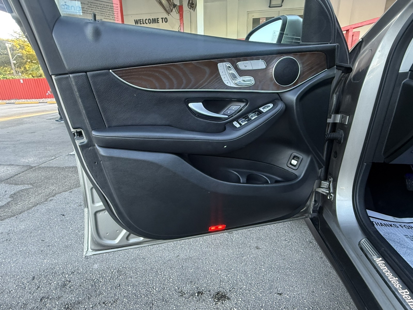 2021 Mercedes-Benz GLC-Class - $18,277