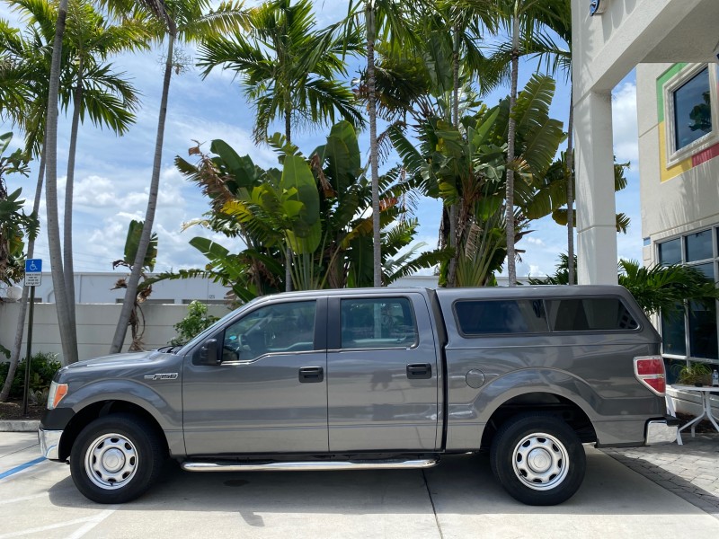 2010 Ford F-150 4 DR CREW XL LOW MILES 34,625 in , 