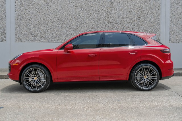 2022 Porsche Cayenne Turbo 17