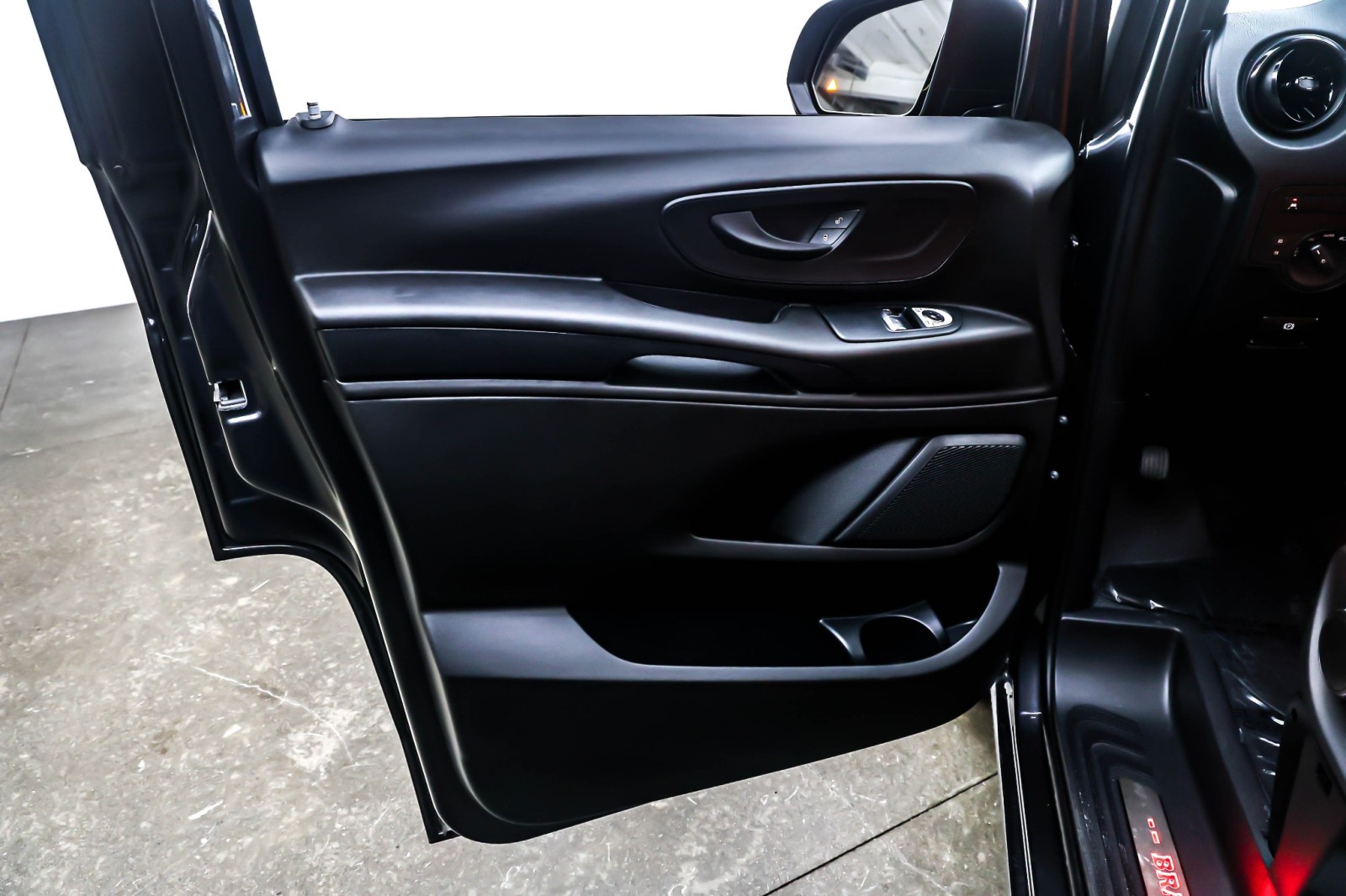 Used 2023 Graphite Grey Metallic Mercedes-Benz Standard Roof 126 Wheelbase image 21