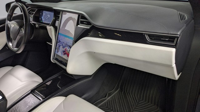 2019 Tesla Model X 75D 18