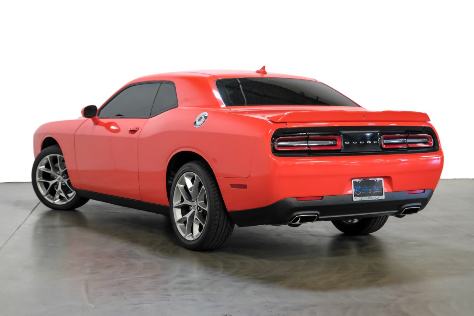 2022 Dodge Challenger SXT PlusPkg DrvrConvncPkg AlpineAudio UconnectNav 9