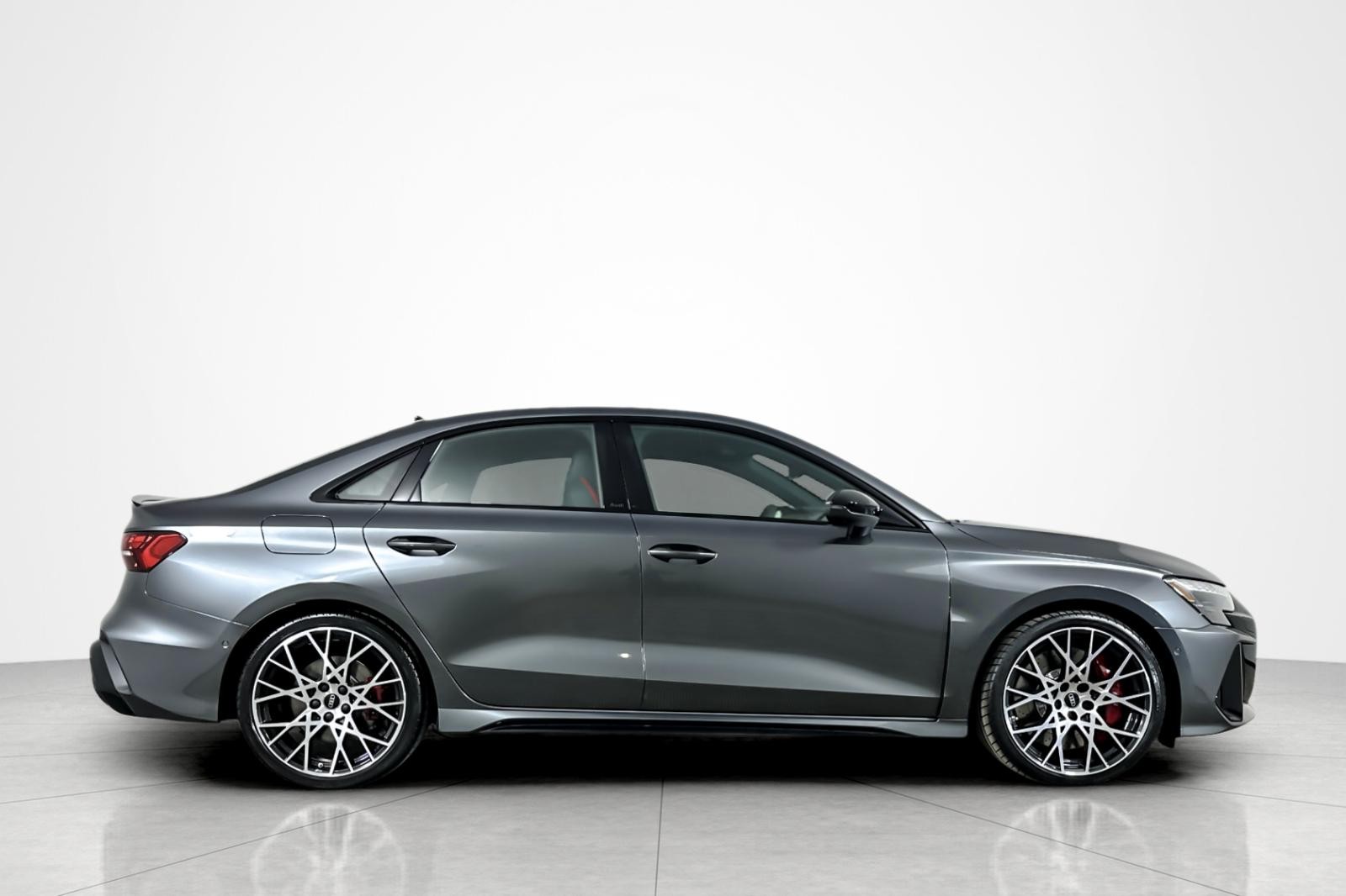 New 2026 Daytona Gray Pearl Effect Audi quattro image 7