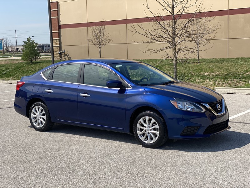 2017 Nissan Sentra SV w/ moonroof in CHESTERFIELD, Missouri