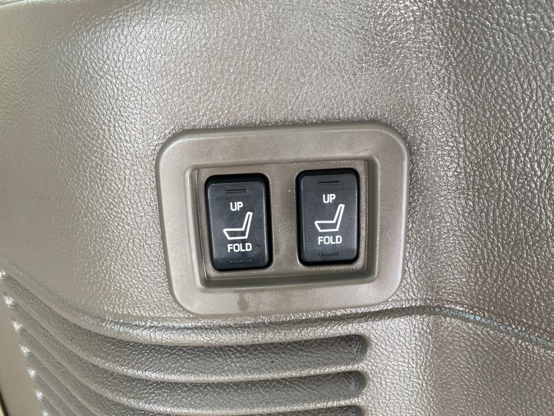 2004 Lincoln Navigator LOW MILES 67,511 SUNROOF in ,