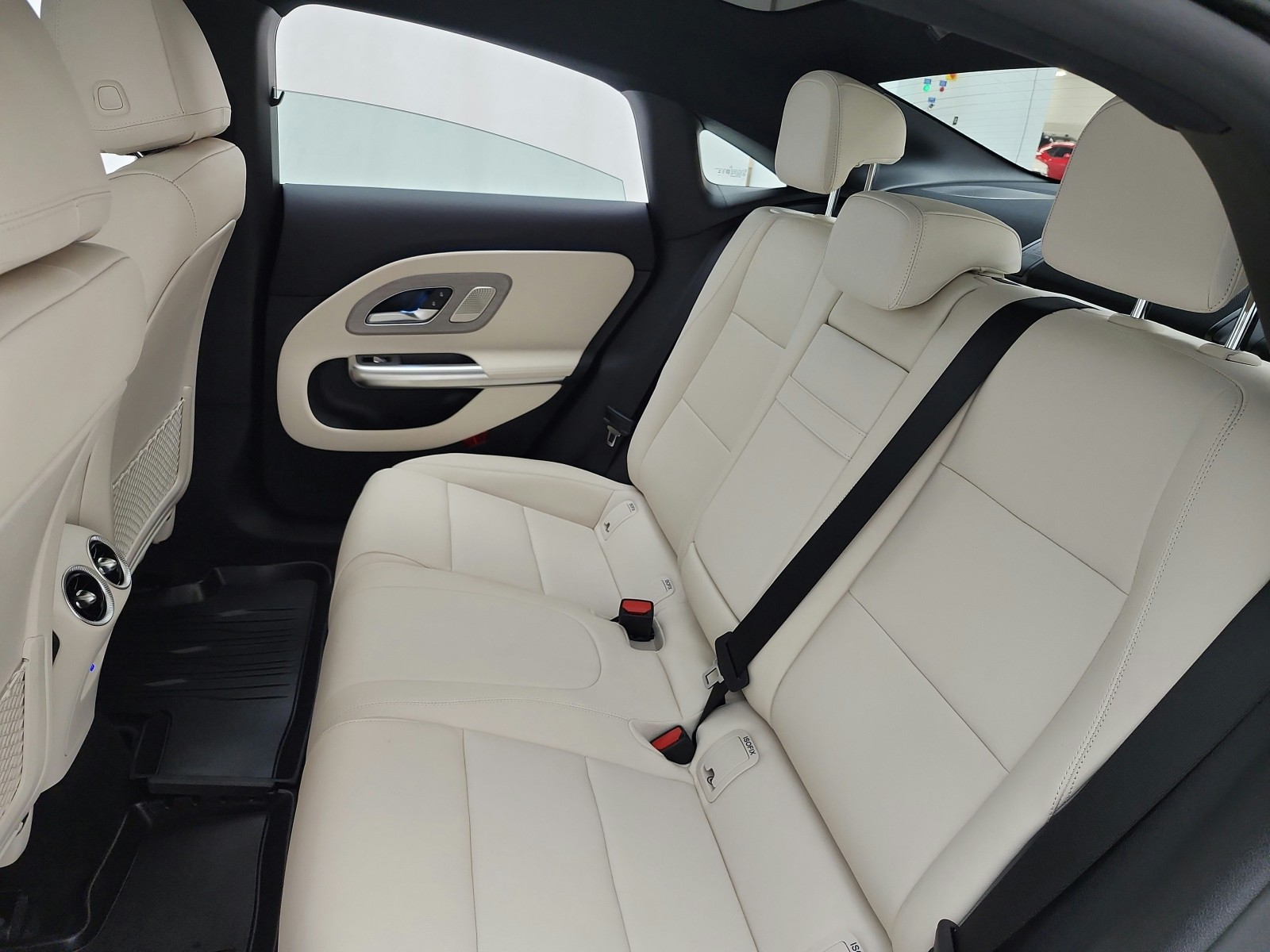 New 2027 MANUFAKTUR Alpine Grey Mercedes-Benz CLA 250+ Electric RWD image 11