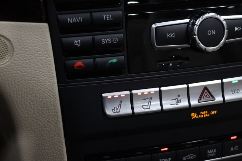 2015 Mercedes-Benz E 400 AMG Sport 2dr Cabriolet in ,