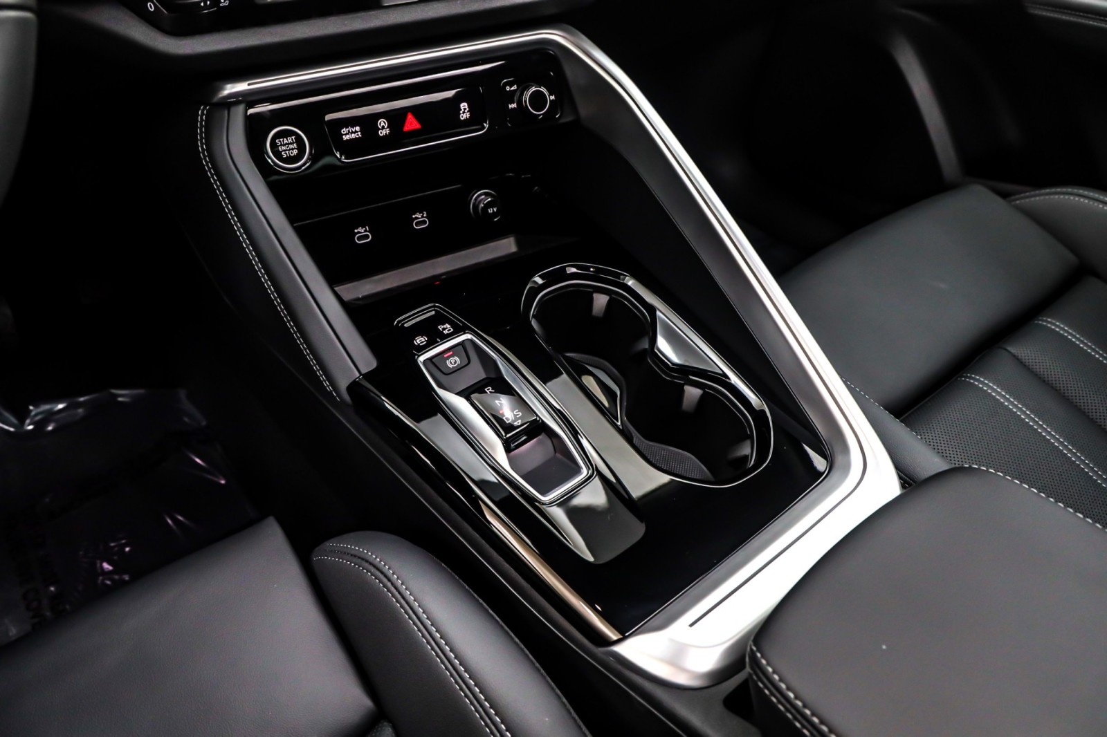 New 2025 Glacier White Metallic Audi Prestige 2.0 TFSI quattro image 6