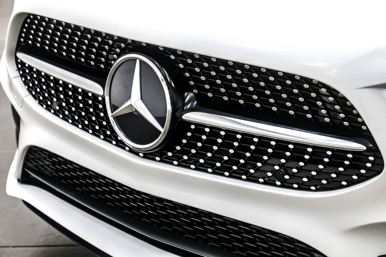 Used 2022 Polar White Mercedes-Benz A 220 Sedan image 13