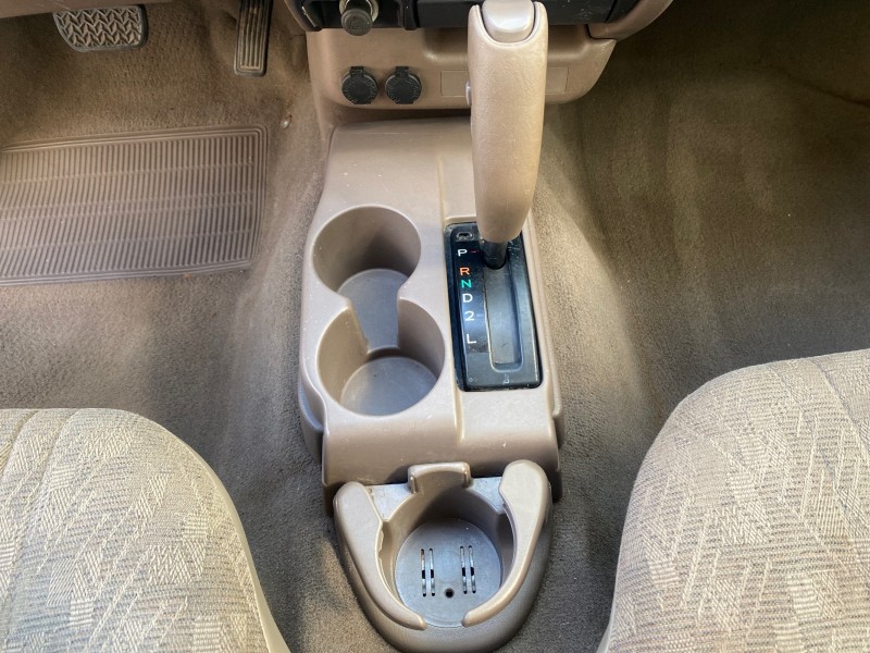 2002 Toyota Tacoma 1 OWNER AUTO AC 4 CYL in , 