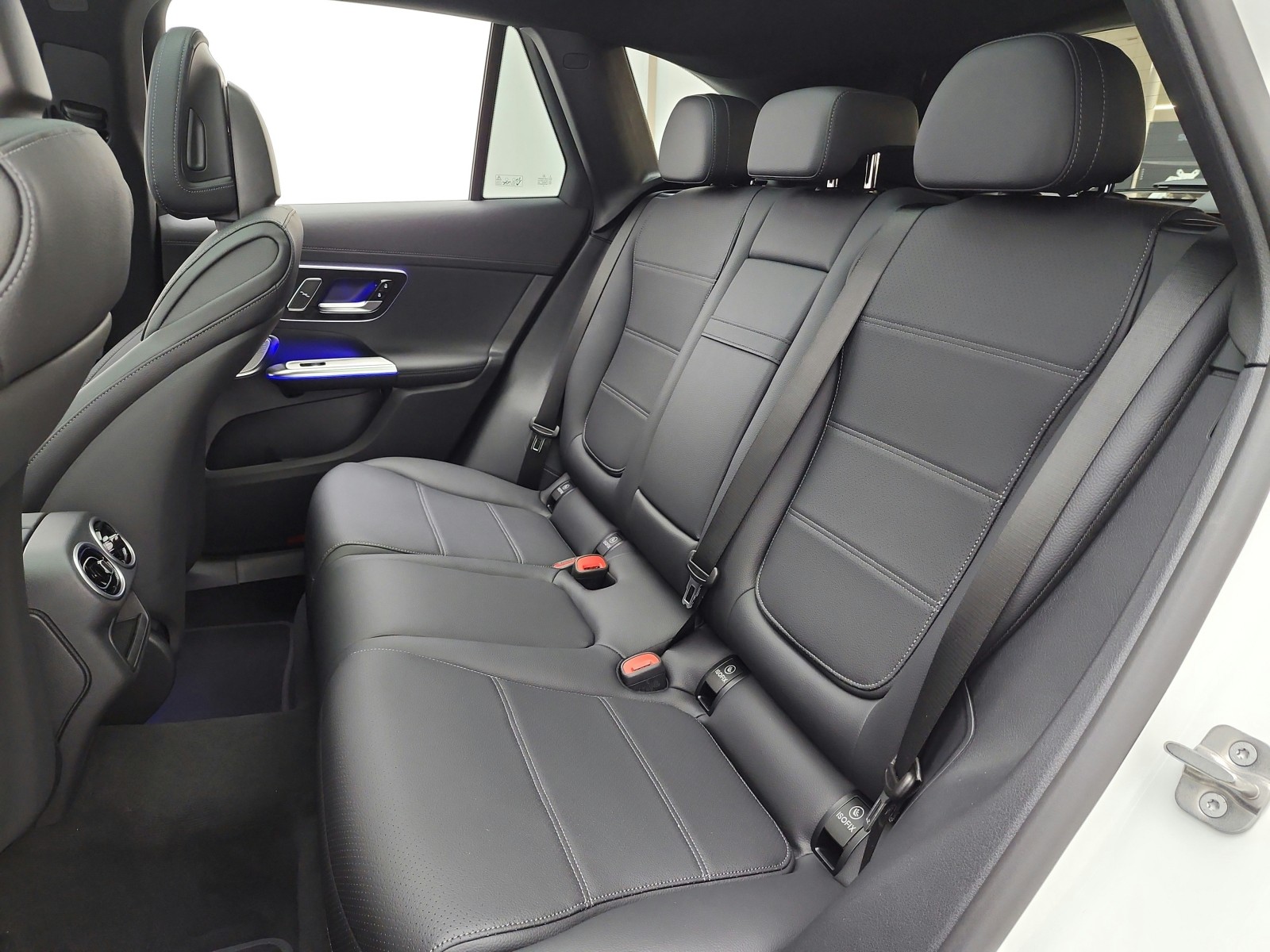 New 2027 Polar White Mercedes-Benz GLC 300 SUV image 11