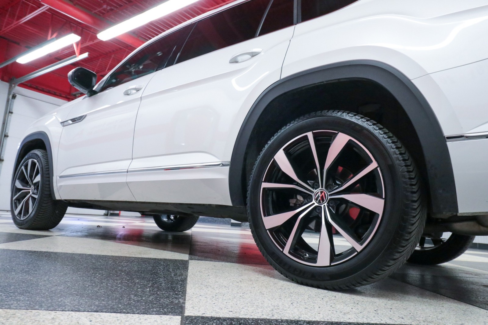 Used Car 2024 Volkswagen Atlas  2.0t Sel Premium R-line For Sale Under $40,000 In Austin, Texas