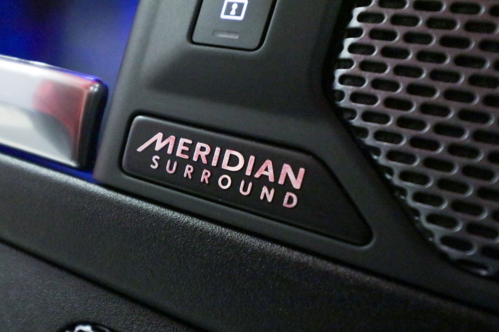 Used Car 2023 Land Rover Defender  V8 For Sale Under $80,000 In Austin, Texas