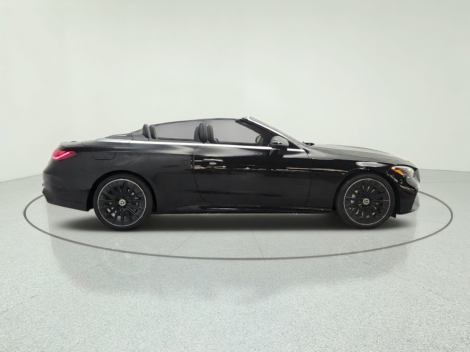 New 2027 Obsidian Black Metallic Mercedes-Benz CLE 450 4MATIC® Cabriolet image 4