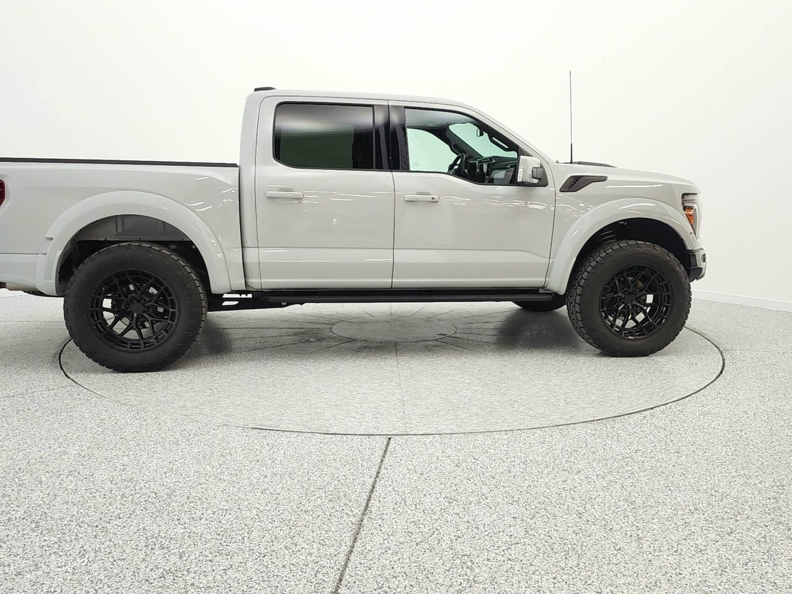 Used 2024 Avalanche Ford Raptor 4WD SuperCrew 5.5